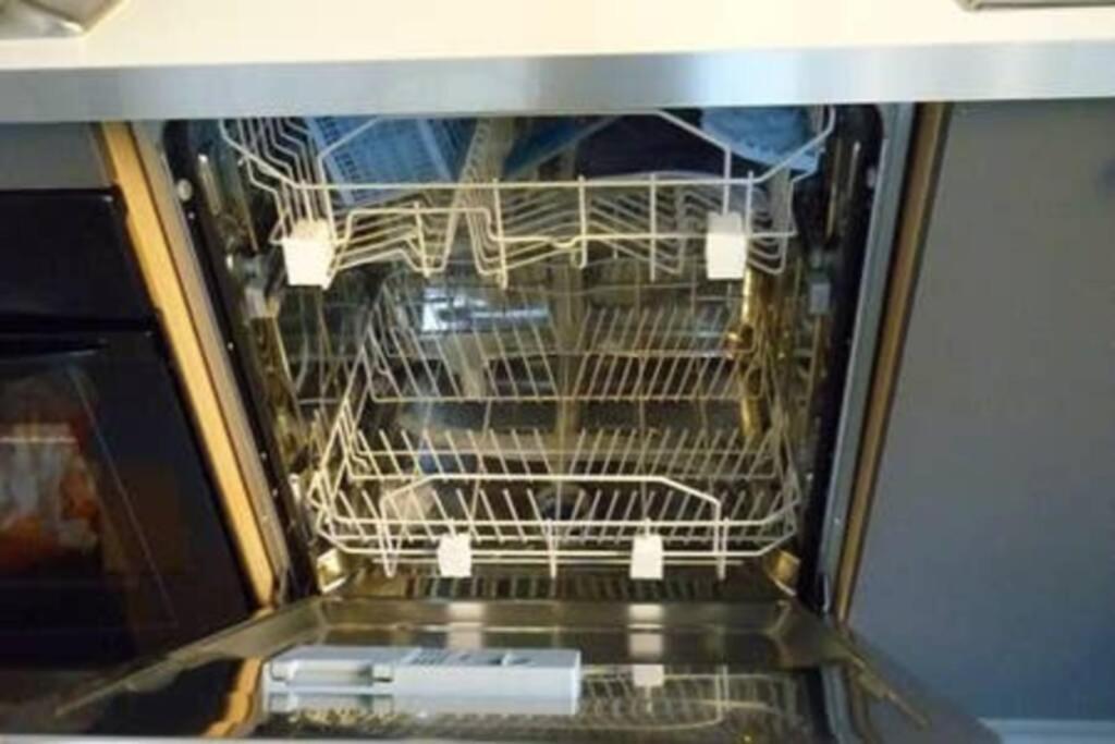 "Casa Giuliari" In Borgo Roma Vicino Policlinico Univr Fiera Apartment Verona Luaran gambar