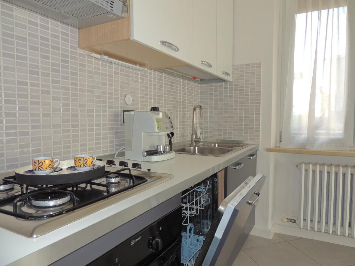"Casa Giuliari" In Borgo Roma Vicino Policlinico Univr Fiera Apartment Verona Luaran gambar